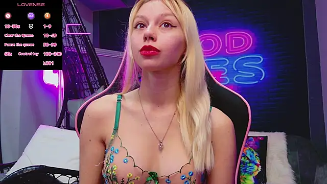 AlessiaCroft online show from 11, 11, 2025