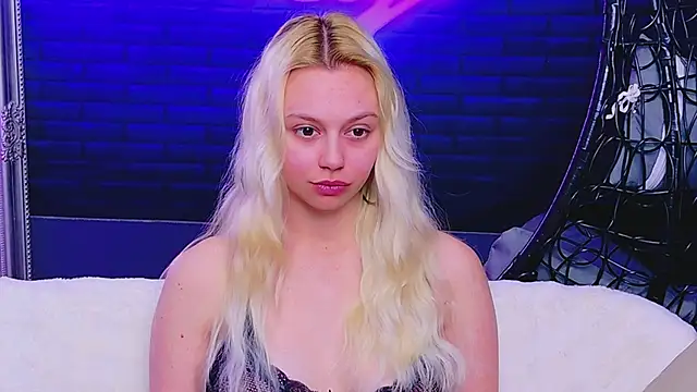 AlessiaCroft online show from 13, 5, 2026