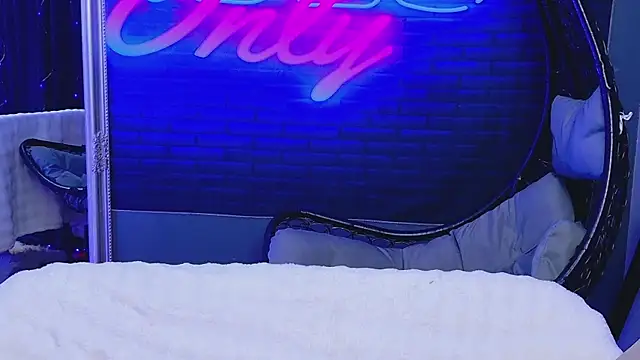 AlessiaCroft online show from 2, 4, 2026