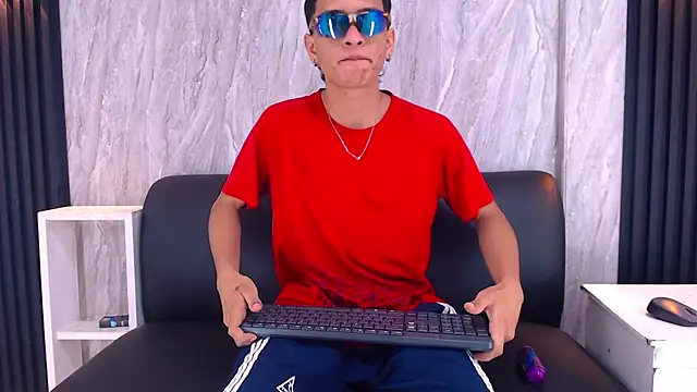 Matt Ruso online show from 19, 9, 2025