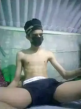 HannanKhan25 online show from 4, 10, 2025