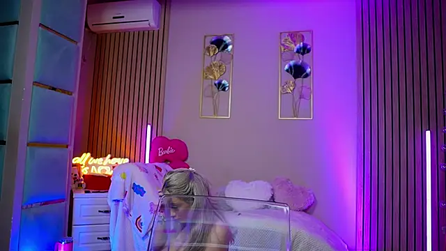 Snapshot of SabrinaJade chatting on 13, 2, 2026 SabrinaJade online show from 13, 2, 2026