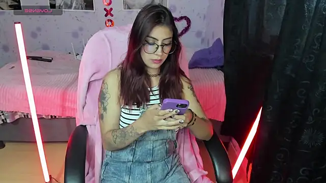 Medussa katt online show from 7, 6, 2026