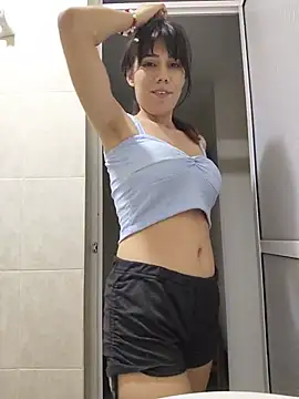 yulicita cos online show from 30, 6, 2026