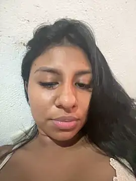 Emmily Vargas online show from 9, 11, 2025