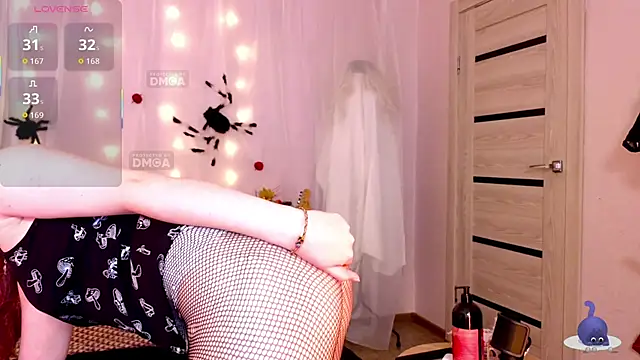 KatrinRayJoy online show from 5, 11, 2025