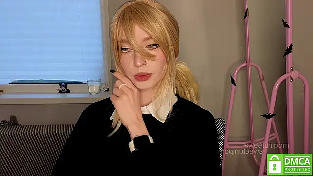 sweetuniporn online show from 23, 11, 2025