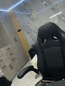 Snapshot of Kariina__69 chatting on 1, 2, 2026 Kariina 69 online show from 1, 2, 2026