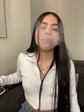 Snapshot of Cristina_pinkk chatting on 19, 11, 2025 Cristina pinkk online show from 19, 11, 2025