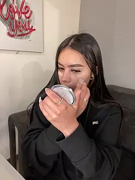 Snapshot of Cristina_pinkk chatting on 31, 10, 2025 Cristina pinkk online show from 31, 10, 2025