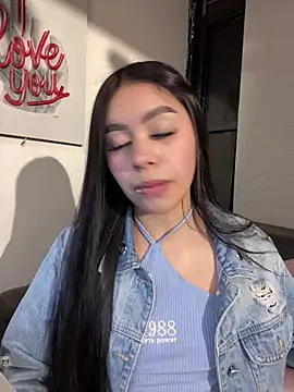 Snapshot of Cristina_pinkk chatting on 11, 10, 2025 Cristina pinkk online show from 11, 10, 2025