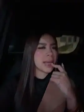 Cristina pinkk online show from 11, 4, 2026