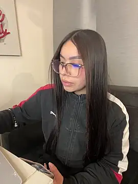 Snapshot of Cristina_pinkk chatting on 29, 11, 2025 Cristina pinkk online show from 29, 11, 2025