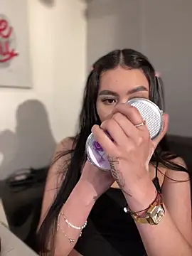 Snapshot of Cristina_pinkk chatting on 16, 10, 2025 Cristina pinkk online show from 16, 10, 2025