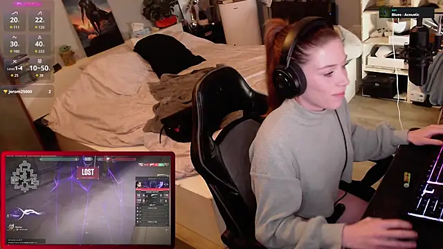 Horny Makima online show from 27, 10, 2025