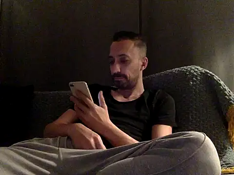 who am i x404 online show from 12, 1, 2026