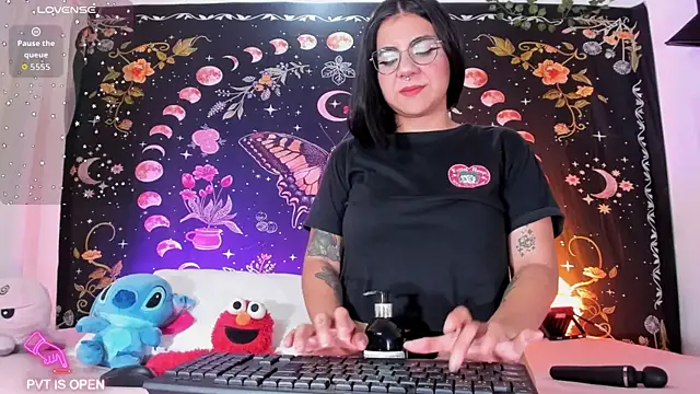 Maddy rosse12 online show from 2, 11, 2025