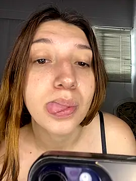 Mia  Gray online show from 12, 11, 2025