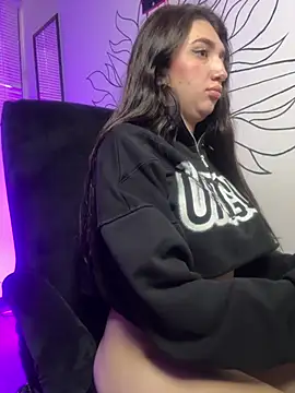 Mia  Gray online show from 16, 4, 2026