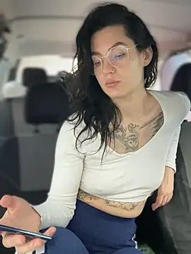 MeekyRich online show from 9, 10, 2025