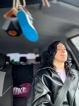 MeekyRich online show from 8, 4, 2026