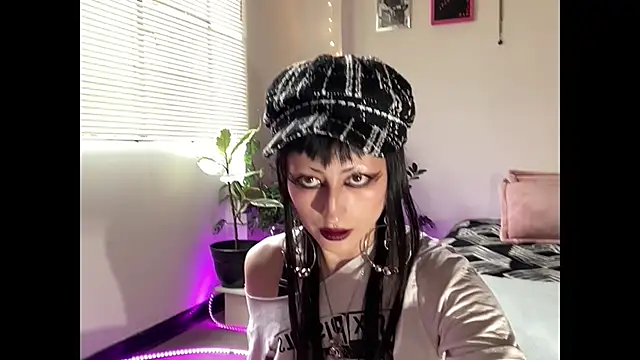 ELENA UMBRA online show from 17, 12, 2025