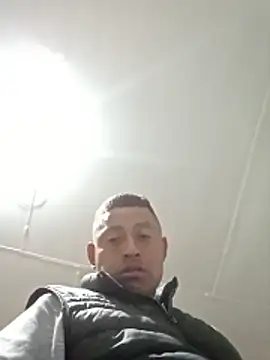 luuiss12 online show from 30, 10, 2025