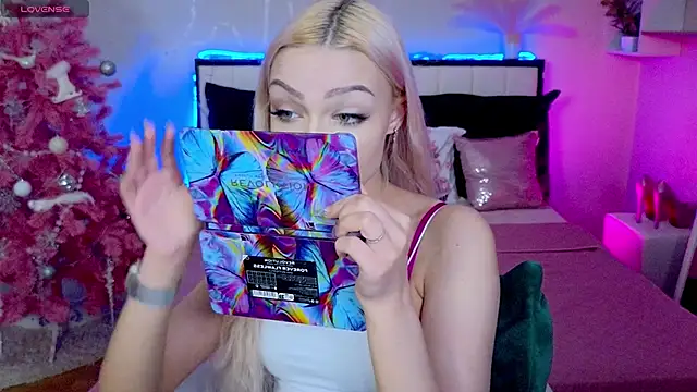 LinaLirian online show from 12, 1, 2026