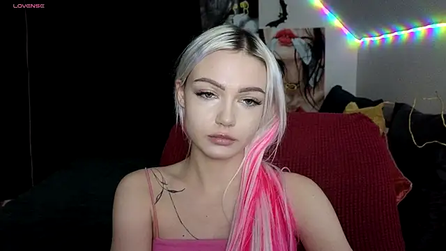 LinaLirian online show from 27, 11, 2025