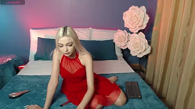 LinaLirian online show from 25, 10, 2025