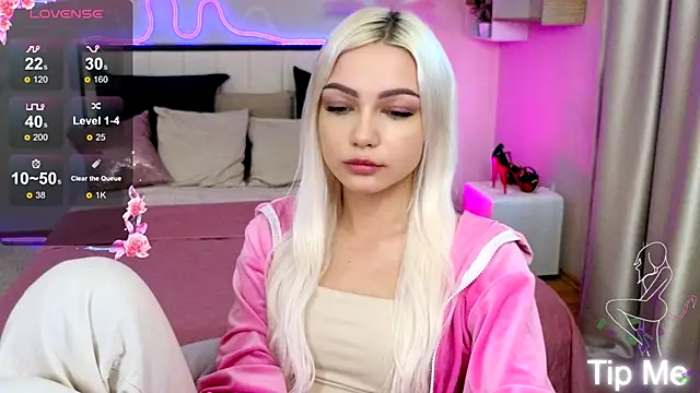 LinaLirian online show from 15, 10, 2025