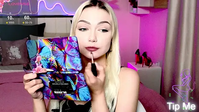 LinaLirian online show from 10, 9, 2025