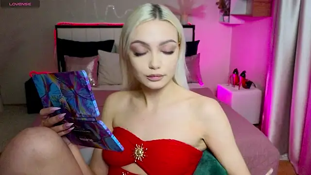 LinaLirian online show from 24, 10, 2025