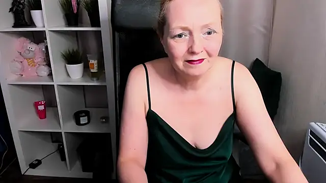 Karen Villis online show from 20, 12, 2025