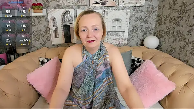 Karen Villis online show from 13, 11, 2025