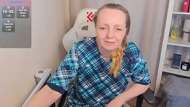 Karen Villis online show from 10, 5, 2026