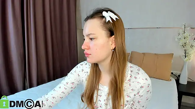 Candy Cansew online show from 6, 11, 2025