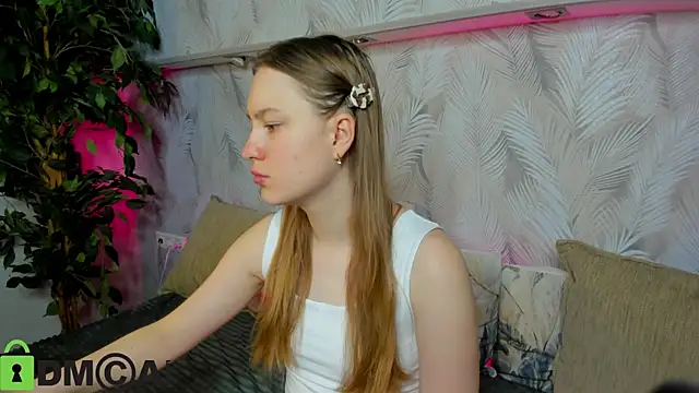 Candy Cansew online show from 7, 10, 2025