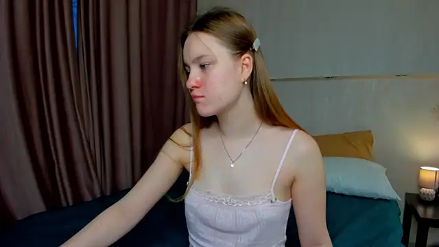 Candy Cansew online show from 25, 9, 2025