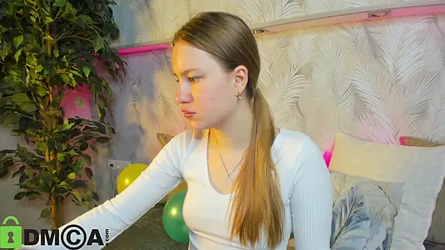 Candy Cansew online show from 3, 10, 2025