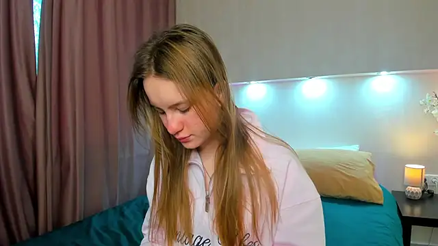 Candy Cansew online show from 11, 9, 2025