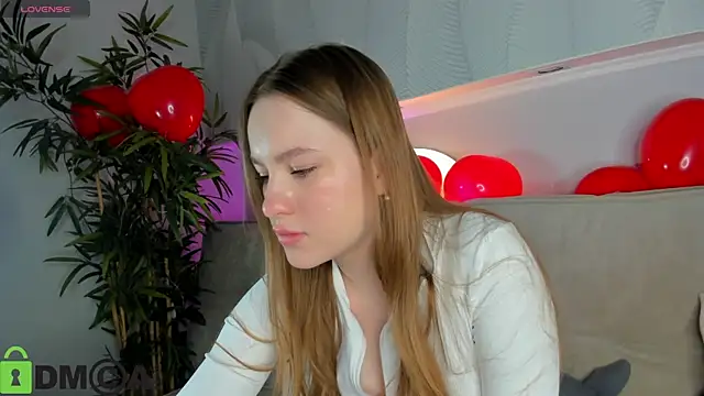 Candy Cansew online show from 15, 2, 2026