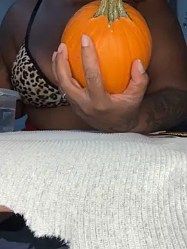 RoyalQueen2u online show from 24, 9, 2025