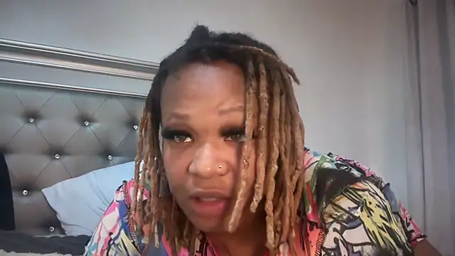 RoyalQueen2u online show from 18, 5, 2026