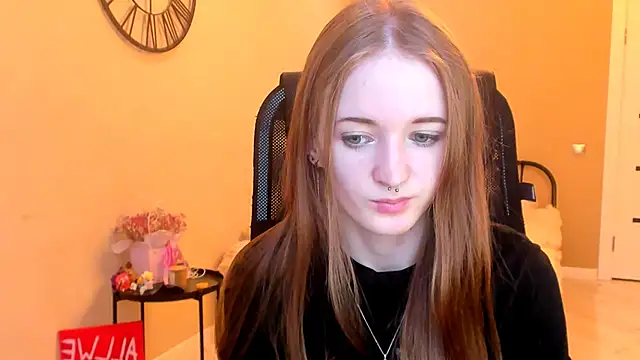 KateKayer online show from 17, 11, 2025