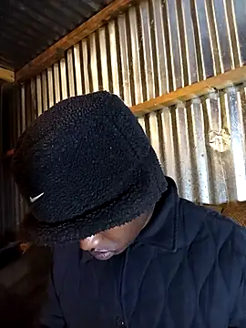 Snapshot of Thenaughtyboy360 chatting on 11, 10, 2025 Thenaughtyboy360 online show from 11, 10, 2025