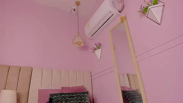  lucia 18 online show from 28, 10, 2025