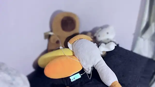 yuki3366 online show from 14, 10, 2025