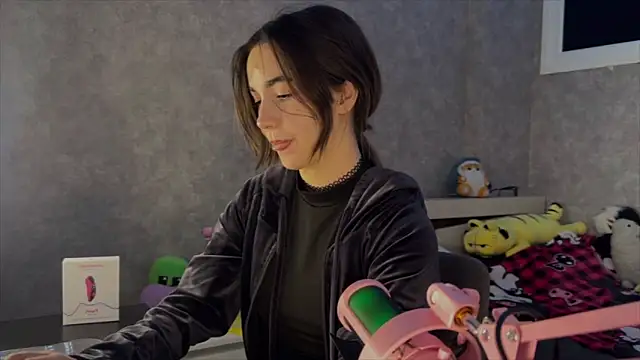 CupSizeGirl online show from 16, 2, 2026