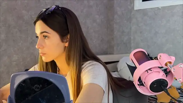 CupSizeGirl online show from 25, 3, 2026